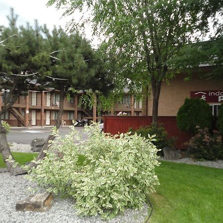 קלונה North Pointe Inn And Suites מראה חיצוני תמונה